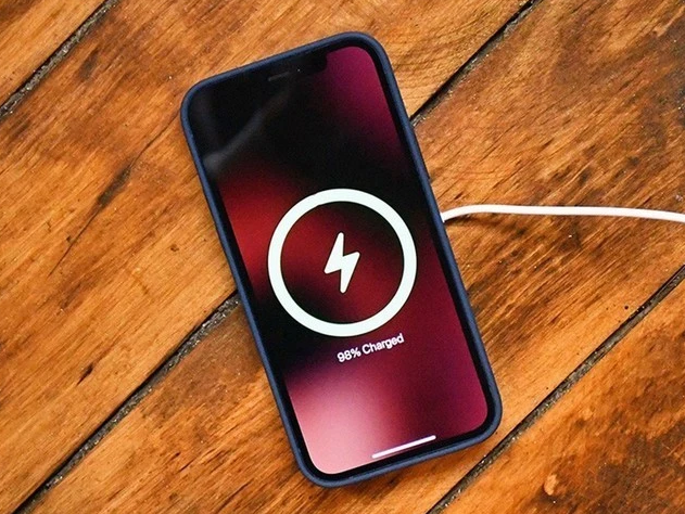 秀英苹果手机维修分享iPhone 12可以随便充电吗 